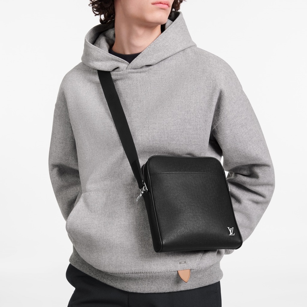 Men’s Louis Vuitton Alex Messenger Bag BB-  Taiga Leather